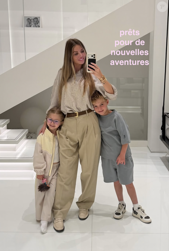 Sur Instagram et dans son vlog, elle confie avoir enfin tourné la page : “Le début de notre new life”. Celle qui avait pourtant trouvé “son binôme, son allié, son meilleur ami, son partenaire de vie” comme elle le confie, a dû se résoudre à quitter leur ancienne maison, celle qu’elle considérait comme la maison de ses rêves, entièrement rénovée par leurs soins.