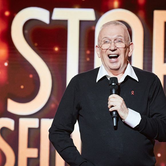 Exclusif - Jean Paul Gaultier lors de l’enregistrement de l’émission “Les stars s’unissent pour le Sidaction” au théâtre Marigny à Paris, France, le 11 mars 2025. L’émission sera diffusée en prime le 22 mars sur France 2. © Guirec-Moreau/ Bestimage
