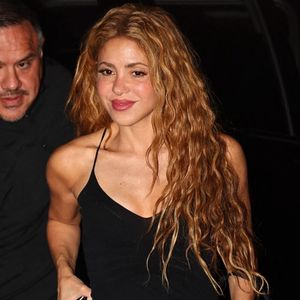 EXCLUSIVITÉ – New York (État de New York) – Shakira a été aperçue à son arrivée au Chez Margaux, à New York, après sa prestation lors de la finale de la Coupe du monde de la FIFA 2026. La chanteuse a poursuivi les célébrations en passant la soirée dans cet établissement après cet événement très attendu.

Sur la photo : Shakira.