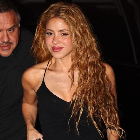 EXCLUSIVITÉ – New York (État de New York) – Shakira a été aperçue à son arrivée au Chez Margaux, à New York, après sa prestation lors de la finale de la Coupe du monde de la FIFA 2026. La chanteuse a poursuivi les célébrations en passant la soirée dans cet établissement après cet événement très attendu.

Sur la photo : Shakira.