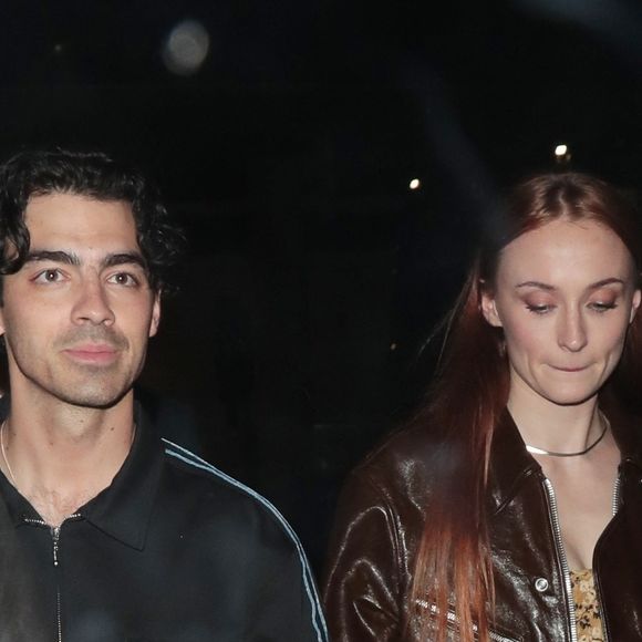 Joe Jonas et sa femme Sophie Turner à la sortie d'un concert after party à Londres, Royaume Uni, le 14 avril 2023.