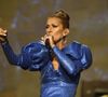 Selon le média américain “Deadline”, une série télévisée inspirée de son enfance et de celle de ses 13 frères et sœurs est actuellement en préparation.

Céline Dion en concert à l'occasion du festival d'été Barclaycard British dans Hyde Park à Londres.