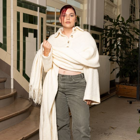 Louane au Front Row du défilé de mode féminine Maitrepierre printemps-été 2025 lors de la Fashion Week de Paris (PFW), à Paris, France, le 24 septembre 2024. © Jeremy Melloul/Bestimage