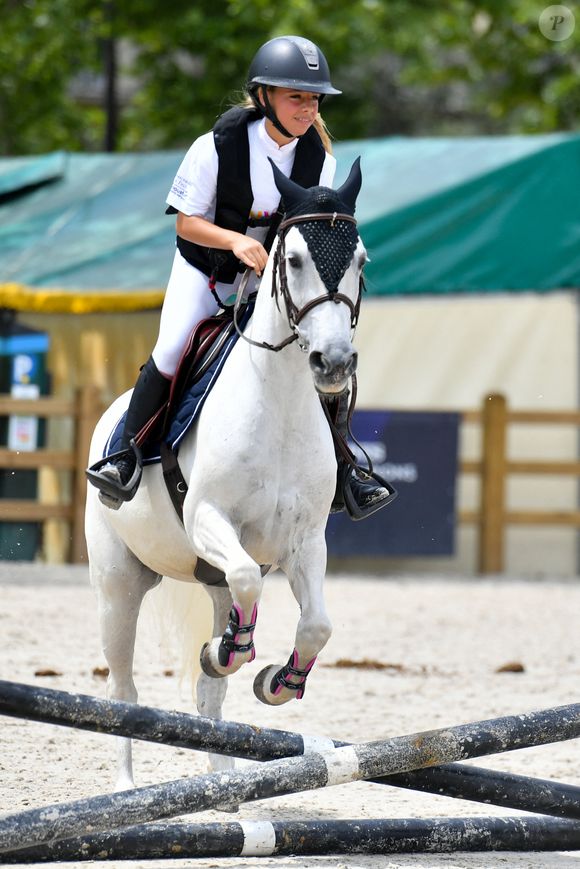 Giulia Sarkozy sur Valentine lors de la coupe Kids Cup L'Envol lors du Longines Paris Eiffel Jumping le 20 juin 2025

© Perusseau / Veeren / Bestimage