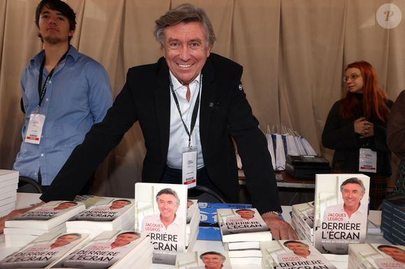 Il va aussi se concentrer sur sa société de vin 
Jacques Legros lors de la 40ème Foire du Livre de Brive 2022 à la Halle George Brassens à Brive-la-Gaillarde le 6 novembre 2022. © Jean-Marc Lhomer / Bestimage