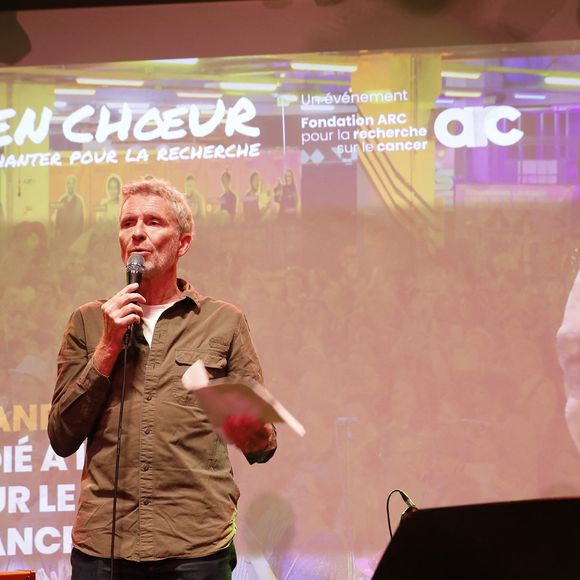 Denis Brogniart - Soirée "En chœur, chanter pour la recherche" pour la Fondation ARC à la Communale Saint-Ouen le 27 novembre 2024.  © Marc Ausset-Lacroix/Bestimage