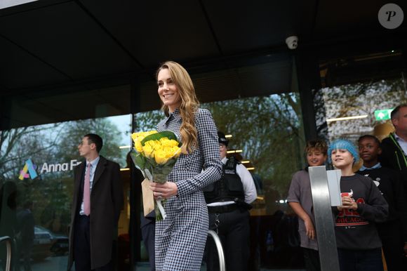 La princesse de Galles (Catherine "Kate" Middleton, princesse de Galles), marraine d'Anna Freud, lors d'une visite à l'organisation caritative pour la santé mentale des enfants dans le nord de Londres, pour discuter du rôle vital des relations et des liens dans la formation des bébés, des enfants et des jeunes gens pour l'avenir. Photo par PA Photo/ Bestimage
