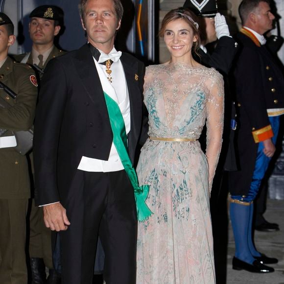 Le prince Emmanuel Philibert de Savoie et la princesse Clotilde de Savoie (Clotilde Courau) - Arrivee des invites au diner de gala organise au Palais Grand-Ducal, a l'occasion du mariage du prince Guillaume de Luxembourg et la comtesse Stephanie de Lannoy a Luxembourg, le 19 octobre 2012. GTRES / BESTIMAGE