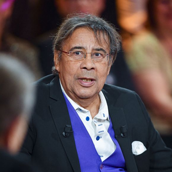 Le chanteur reconnaît aujourd’hui chercher à rattraper le temps perdu avec lui.

 Laurent Voulzy lors de l'enregistrement de l'émission "Famille je vous aime" présentée par M.Drucker et qui sera diffusée le 29 décembre sur France 3, au studio Rive gauche, à Paris, France, le 2 décembre 2025. © Gaffiot-Perusseau/Bestimage