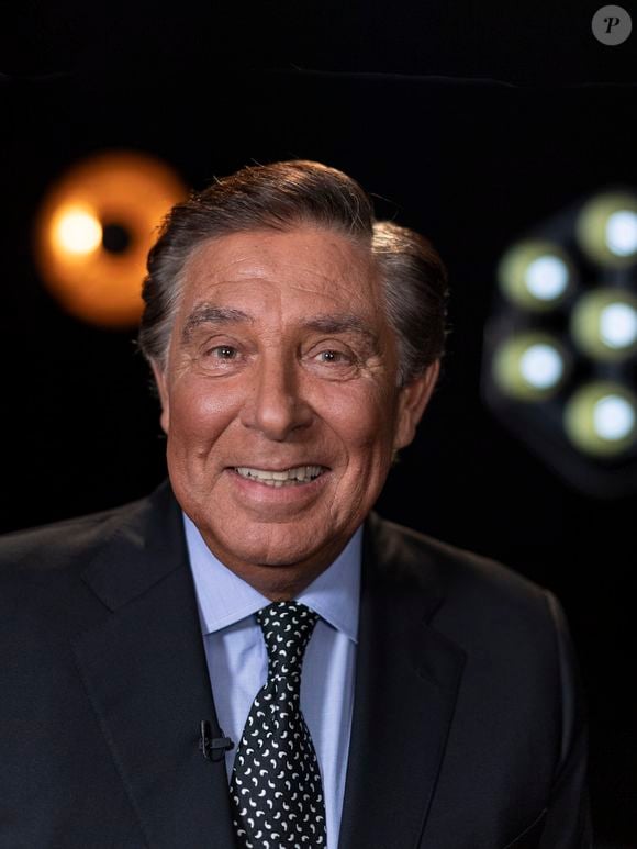 Exclusif - Jean-Pierre Foucault - Backstage de l'enregistrement de l'émission "La Chanson secrète 4", qui sera diffusée le 4 janvier 2020 sur TF1, à Paris. Le 17 décembre 2019
© Gaffiot-Perusseau / Bestimage