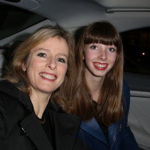 Et Simone, lui a conseillé de consulter. Ces séances de psy vont la sauver.

Karin Viard et sa fille Simone Machuel - Arrivées des people au défilé de mode, collection prêt-à-porter automne-hiver 2014/2015 "Paul & Joe" à Paris. Le 4 mars 2014