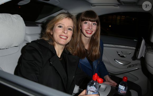Et Simone, lui a conseillé de consulter. Ces séances de psy vont la sauver.

Karin Viard et sa fille Simone Machuel - Arrivées des people au défilé de mode, collection prêt-à-porter automne-hiver 2014/2015 "Paul & Joe" à Paris. Le 4 mars 2014