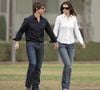 Tom Cruise et sa fiancée Katie Holmes regardant sa fille Isabella jouer au football à Beverly Hills, Californie, USA, le 11 novembre 2006. Photo by David Buchan/PCN/ABACAPRESS.COM