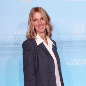 "Je ne connais pas beaucoup de parents capables de vivre cela sans se comparer aux autres."

Sandrine Kiberlain - Tapis rouge lors de la 7e édition du festival Cineroman à Nice le 3 Octobre 2025 . © Bebert-Jacovides/Bestimage