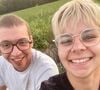 Dans une vidéo Instagram, elle explique exercer ce nouveau métier depuis près d'un mois.

Perrine, candidate de L'amour est dans le pré saison 2018