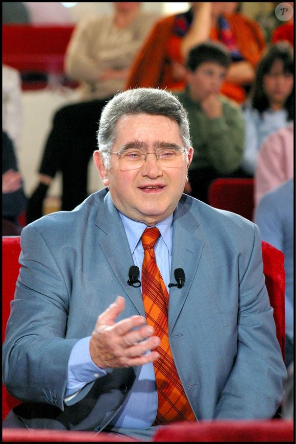 Figure de la politique, Claude Allègre s'en est allé

L’ancien ministre de l’Education nationale Claude Allègre sur le plateau de "Vivement dimanche" (archive)
©Guillaume Gaffiot/Bestimage