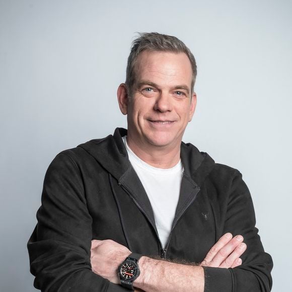 “J’adore les échanges avec les gens, mais quand on vous voit comme autre chose qu’un être humain, c’est déstabilisant”, résume-t-il

Exclusif - Garou - Backstage - Enregistrement de l'émission "La Chanson secrète 10"  diffusée sur TF1 le 22 janvier 2022. © Jacovides-Moreau / Bestimage