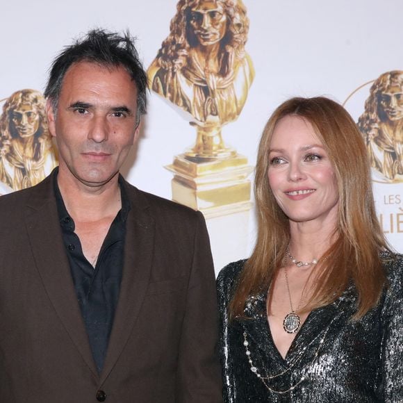 Vanessa Paradis a fait quelques confidences au sujet de sa carrière au théâtre.

Vanessa Paradis et son mari Samuel Benchetrit (auteur et metteur en scène de la pièce « Maman » dans laquelle Vanessa est nominée) - 33ème « Nuit des Molières » aux Folies Bergère à Paris. Bertrand Rindoff / Bestimage