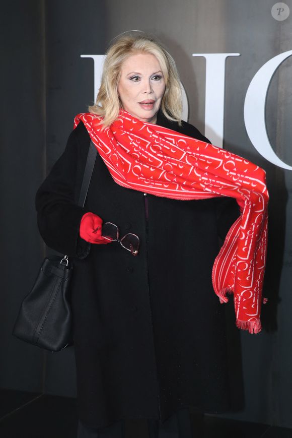 Amanda Lear  au photocall du défilé Dior Homme à l'École-Militaire lors de la semaine de la mode masculine automne/hiver 2025-2026 à Paris, France, le 24 janvier 2025. © Bertrand Rindoff/Bestimage