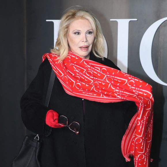 Amanda Lear  au photocall du défilé Dior Homme à l'École-Militaire lors de la semaine de la mode masculine automne/hiver 2025-2026 à Paris, France, le 24 janvier 2025. © Bertrand Rindoff/Bestimage