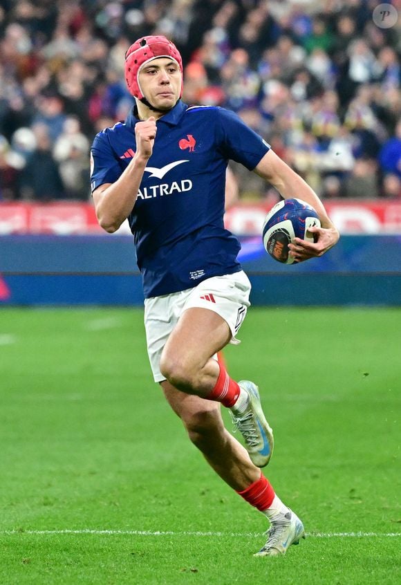 Louis Bielle Barrey lors du match du Tournoi des Six Nations opposant la France à l'Écosse (35-16) au Stade de France à Saint-Denis, Seine Saint-Denis, France, le 15 mars 2025. © Christian Liewig/Bestimage