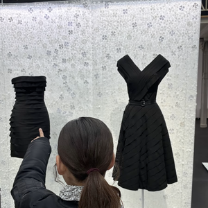 Le 21 mars, en story, l'humoriste a partagé un cliché de sa fille Lila, avec qui il a visiblement partagé un moment culturel à la fondation Azzedine Alaïa, à Paris. 

La fille de Jamel Debbouze en story du compte Instagram du comédien.