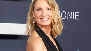 Alexandra Lamy, 54 ans et en pleine forme : "Je mange hyper équilibré, je ne bois pas en semaine, j'ai arrêté de fumer"