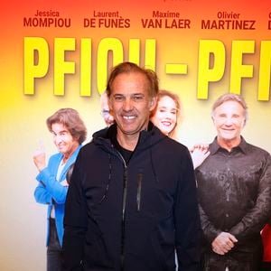Elle est ainsi la demi-sœur de Paul Belmondo, mais aussi de Patricia et Florence, tous trois nés de l’union entre l’acteur et Élodie Constantin.

Paul Belmondo lors de la générale presse de la pièce "Pfiou Pfiou" à la scène Parisienne à Paris le 5 mars 2026.

© Cédric Perrin/Bestimage