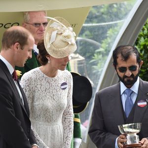 Il avait acheté la villa Camélia au début des années 2000. Située au bord de mer, elle est l’une des plus anciennes de la ville.

Le prince William, Kate Catherine Middleton, duchesse de Cambridge, et le prince Mohammed ben Rachid Al Maktoum - La famille royale d'Angleterre au deuxième jour des courses hippiques "Royal Ascot". Le 15 juin 2016 © AGENCE / BESTIMAGE