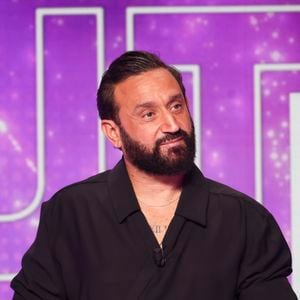 Exclusif - Cyril Hanouna, sur le plateau de TBT9 présenté par C.Hanouna, et diffusé en direct sur W9, Paris, France, le 26 novembre 2025. © Jack Tribeca / Bestimage
