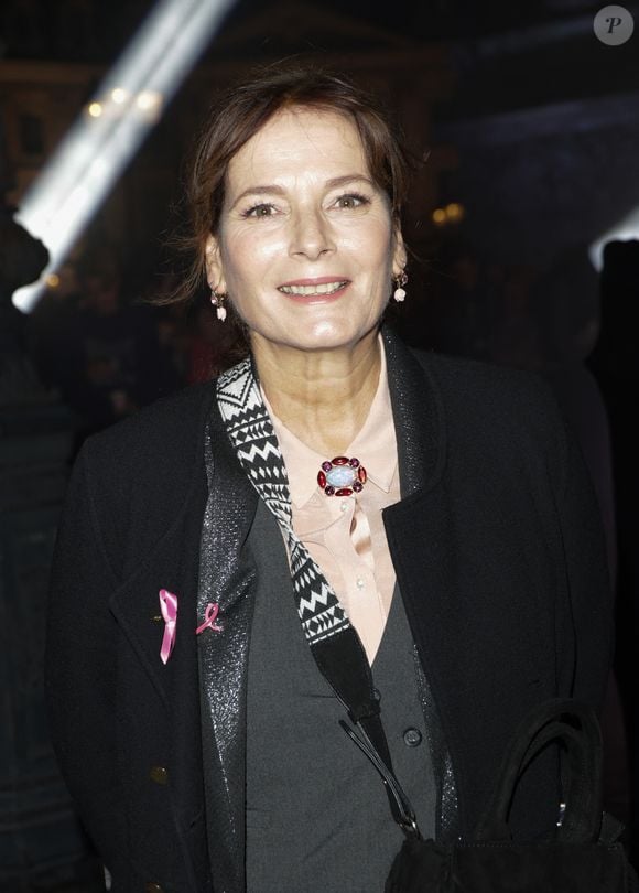 Cécilia Hornus - Lancement de la campagne Octobre Rose 2024 sur la Place Vendôme à Paris le 30 septembre 2024, autour d'un spectacle magique et émouvant, mettant en scène des femmes concernées, mis en scène par Amir pour le coup d'envoi de la campagne annuelle de lutte contre les cancers du sein. © Coadic Guirec/Bestimage