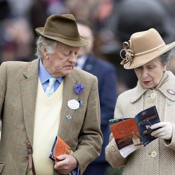 La princesse Anne d'Angleterre et Andrew Parker Bowles - La famille royale au Cheltenham Festival 2024 - jour 2 à l'hippodrome de Cheltenham le 13 mars 2024. Dana Press / Bestimage