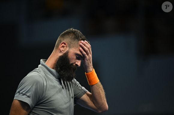 Benoit Paire (FRA) doit abandonner en raison d'une blessure au dos lors de son match au Challenger de Brest, Brest, France le 27 octobre 2022. Photo par Corinne Dubreuil/ABACAPRESS.COM