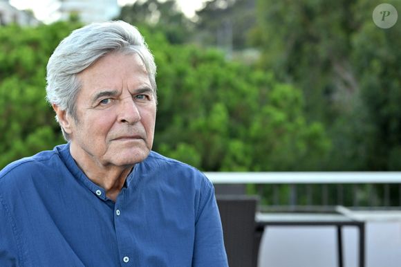 Exclusif - Rendez-vous avec l'acteur Jean Sorel ("Belle de Jour"), et sa femme Patricia à leur domicile, dans les hauteurs de Cannes, le 26 juillet 2023. 
© Bruno Bebert / Bestimage