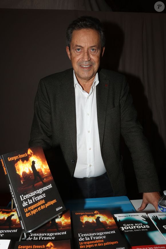 Georges Fenech lors de la 41ème Foire du Livre de Brive dans La Halle Brassens, à Brive-la-Gaillarde, France, le 10 novembre 2023. © Jean-Marc Lhomer/Bestimage
