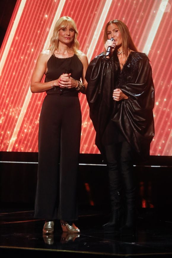 Exclusif - Elodie Gossuin, Vitaa - Enregistrement de l'émission "Les disques d'or de l'année" au Dôme de Paris, présentée par E.Gossuin et diffusée le 24 décembre à 21h10 sur M6
© Christophe Clovis / Bestimage