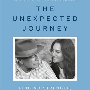Mais être aidante, ou partenaire de soins, est très difficile. Elle en a fait un livre pour libérer la parole sur ce rôle

"The Unexpected Journey", un livre d'Emma Heming Willis