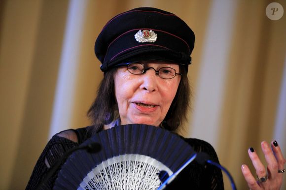 Brigitte Fontaine - Remise de la médaille de vermeil de la ville de Paris en 2012. Photo par AGENCE / BESTIMAGE