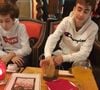 "Nino a beaucoup grandi, il est encore en phase de croissance. Il va se découvrir..." explique le père des deux garçons...

Paul Seixas, le jeune espoir du cyclisme français, ici avec son frère Nino, est soutenu par ses parents Emmanuel et Emmanuelle.