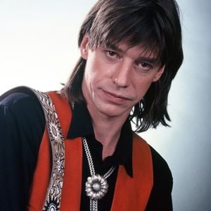 Avec des photos très émouvantes

Archives - Jean-Louis Aubert - portrait