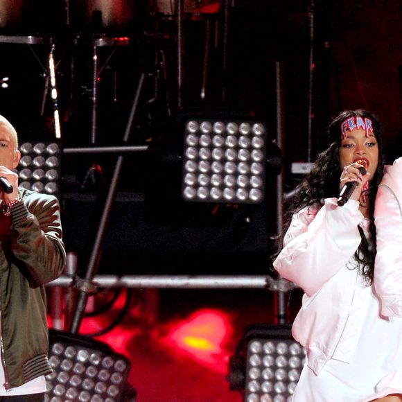 Eminem (L) et Rihanna se produisent sur scène lors des MTV Movie Awards 2014 au Nokia Theatre L.A. Live le 13 avril 2014 à Los Angeles, CA, USA. Photo by Frank Micelotta/PictureGroup/ABACAPRESS.COM