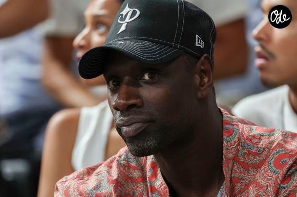 Le comédien n'a pas caché que cette expatriation lui a "apporté une vision beaucoup plus globale du monde... et de mon métier".

Omar Sy - Les célébrités dans les tribunes du match du championnat de France Betclic "Paris - Monaco (92-101)" à Paris, le 23 juin 2026.