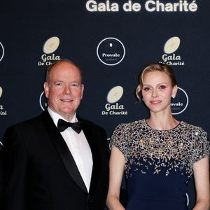 Le prince Albert II de Monaco, La princesse Charlène de Monaco lors de la soirée de gala Provale Solidarité à l'hôtel Four Seasons Hôtel, George V à Paris. © Dominique Jacovides / Bestimage
