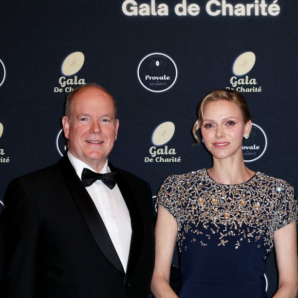 Le prince Albert II de Monaco, La princesse Charlène de Monaco lors de la soirée de gala Provale Solidarité à l'hôtel Four Seasons Hôtel, George V à Paris. © Dominique Jacovides / Bestimage
