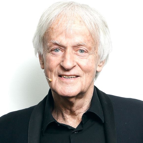 Ils habitaient en face de Françoise Hardy

Le chanteur Dave - Backstage - Enregistrement de l'émission "100% Logique", présentée par C.Féraud et diffusée le 2 décembre sur France 2 © Christophe Clovis / Bestimage