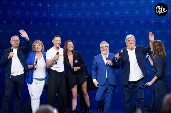 Exclusif - Olivier Macé, Claire Conty, Steevy Boulay, Catherine Vranken, Daniel jean Colloredo, Jean-Pierre Castaldi, Faustine Bollaert pour les surprises de l'enregistrement de l'émission "La Boîte à secrets", présentée par F.Bollaert et diffusée le 16 octobre sur France 3, à Paris, France, le 29 septembre 2026. © Cyril Moreau/Bestimage