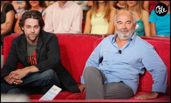 Archives - Gérard Jugnot et son fils Arthur Jugnot dans l'émission Vivement dimanche. © Guillaume Gaffiot/Bestimage