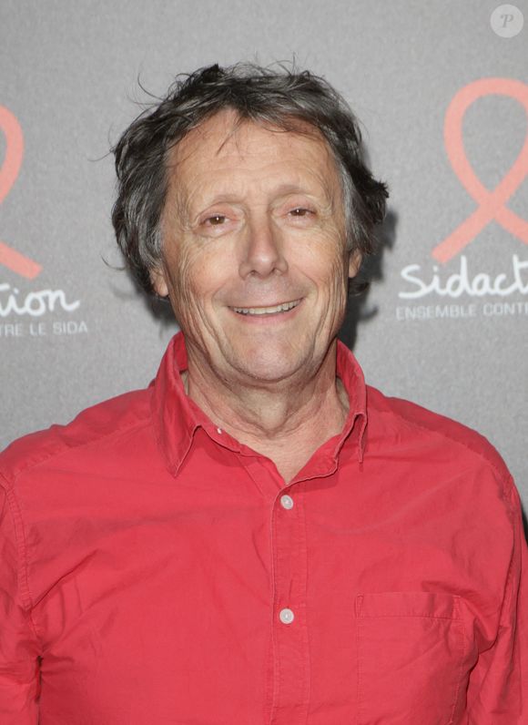 Antoine de Maximy - Photocall de la soirée de lancement du Sidaction 2025 au Lido à Paris le 3 mars 2025. © Coadic Guirec/Bestimage