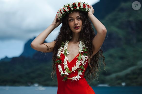 Hinaupoko Deveze, Instagram