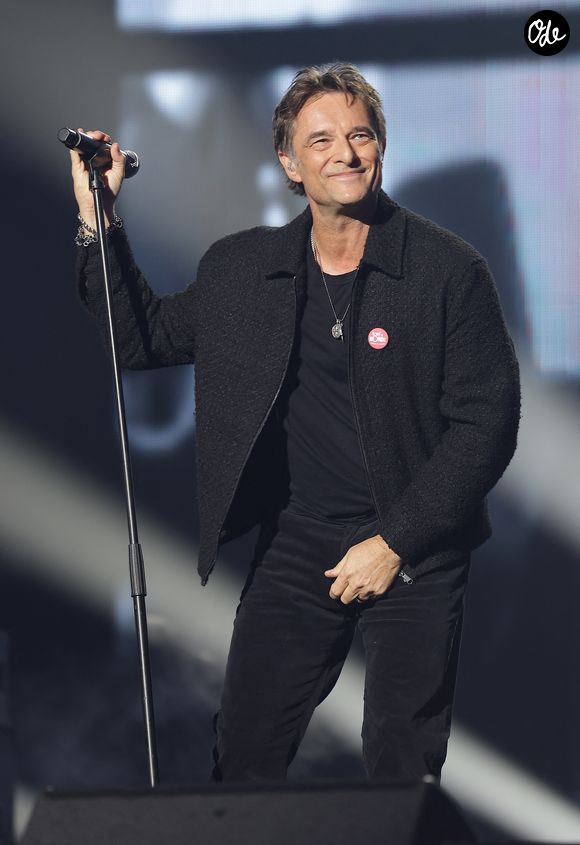 David Hallyday lors du concert du gala de Noël de l'association "Tout le monde contre le cancer fête ses 20 ans" diffusé le 24 décembre sur M6 à l'Adidas Aren Porte de la Chapelle à Paris, France, le 4 décembre 2025.

© Coadic Guirec/Bestimage